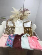 Load image into Gallery viewer, Fashionable Fluffy Fire Pink Tote Bag
